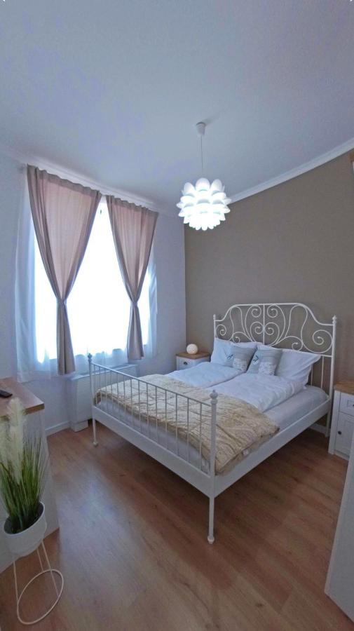 Mitra Luxury Apartments ชูเมน ภายนอก รูปภาพ